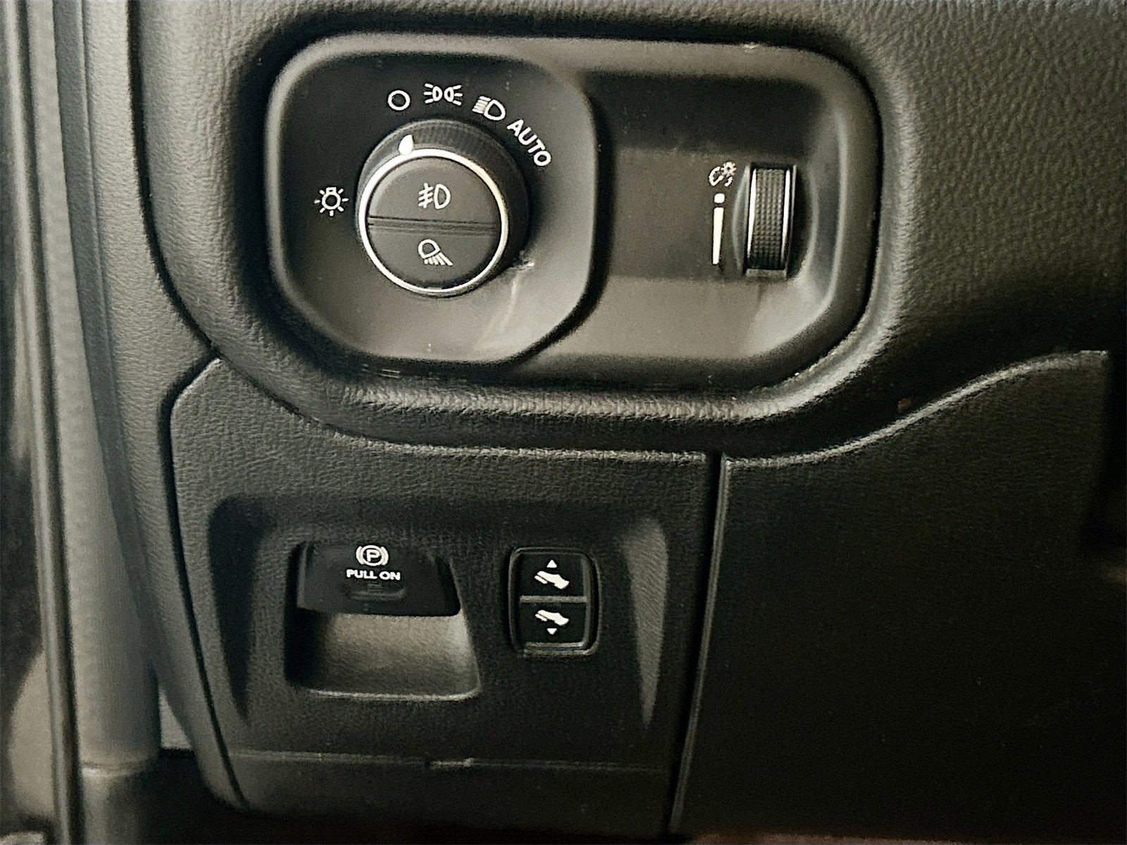 Used 2022 RAM 1500 Big Horn image 10