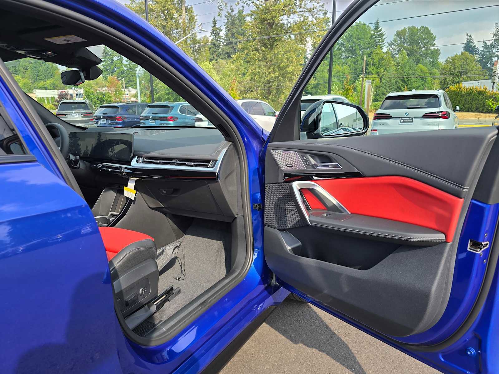 Used 2025 BMW X1 xDrive28i w/ Premium Package image 10