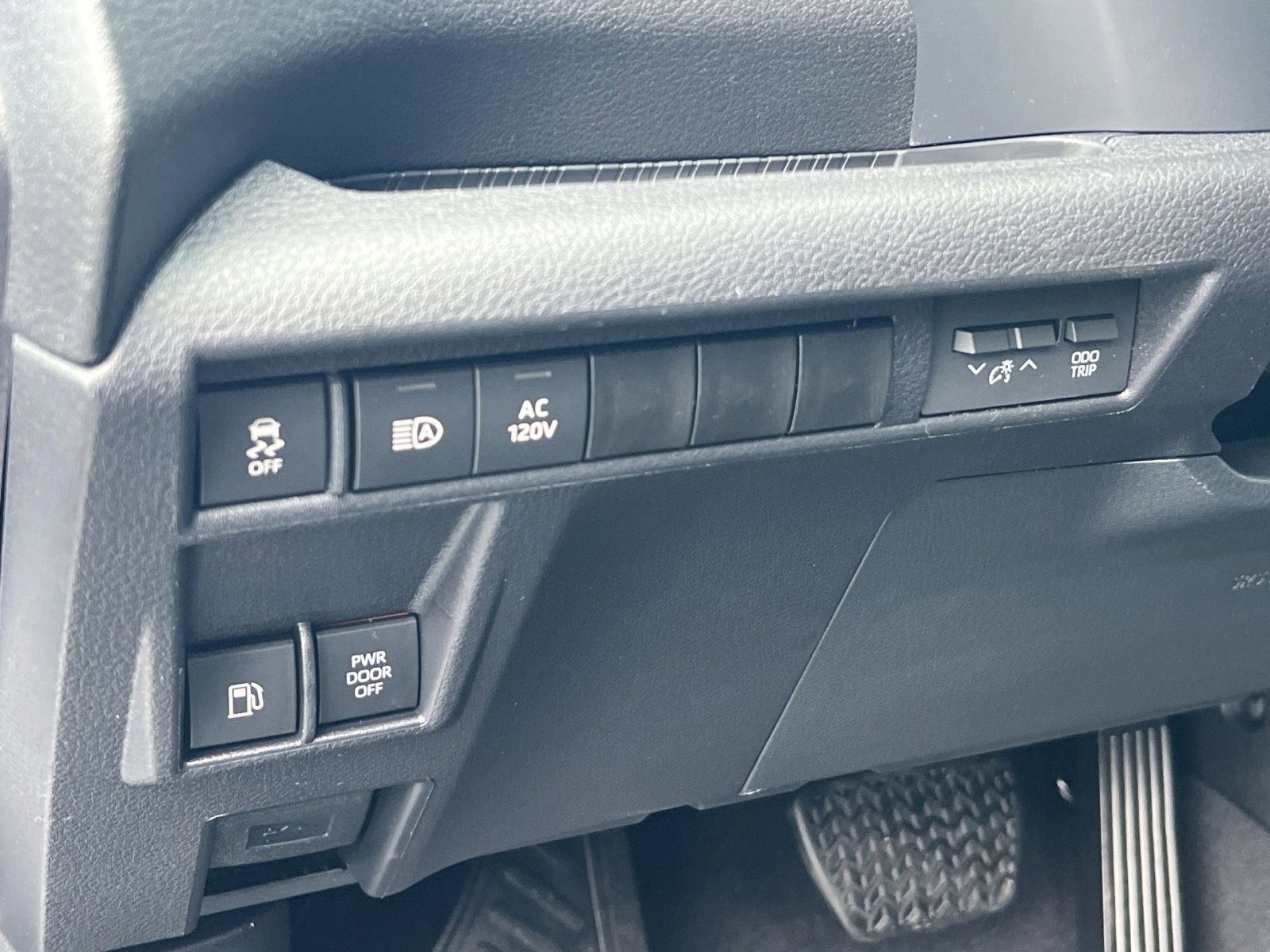 New 2026 Toyota Sienna Limited image 23