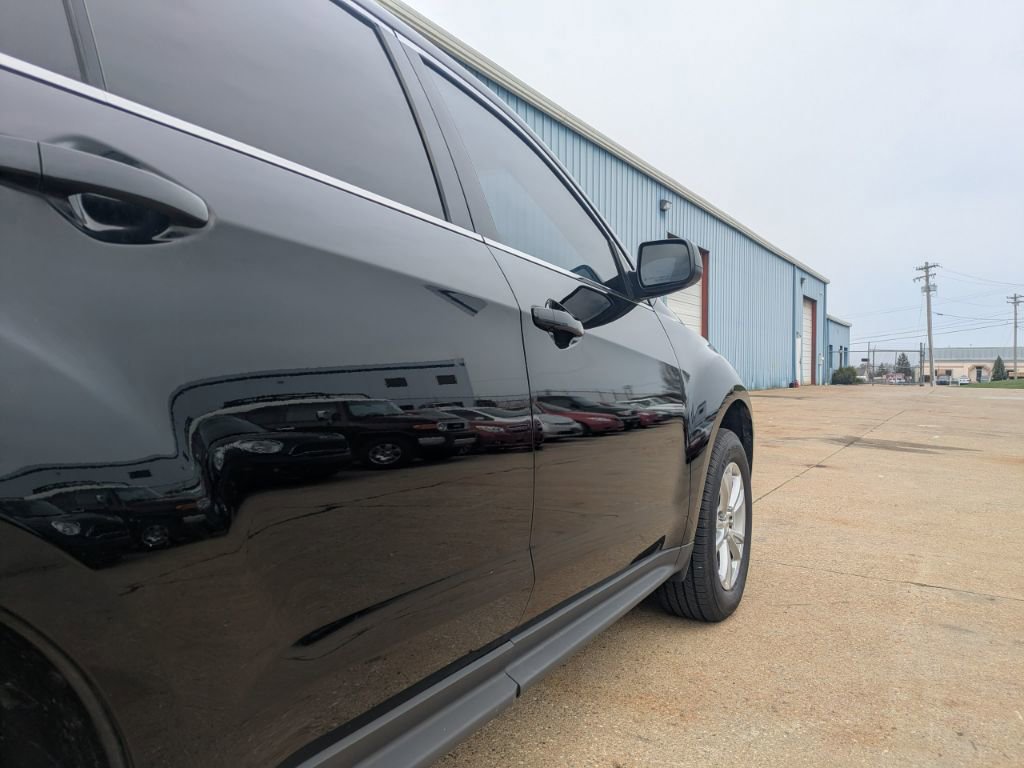 Used 2017 Chevrolet Equinox LT FWD image 10