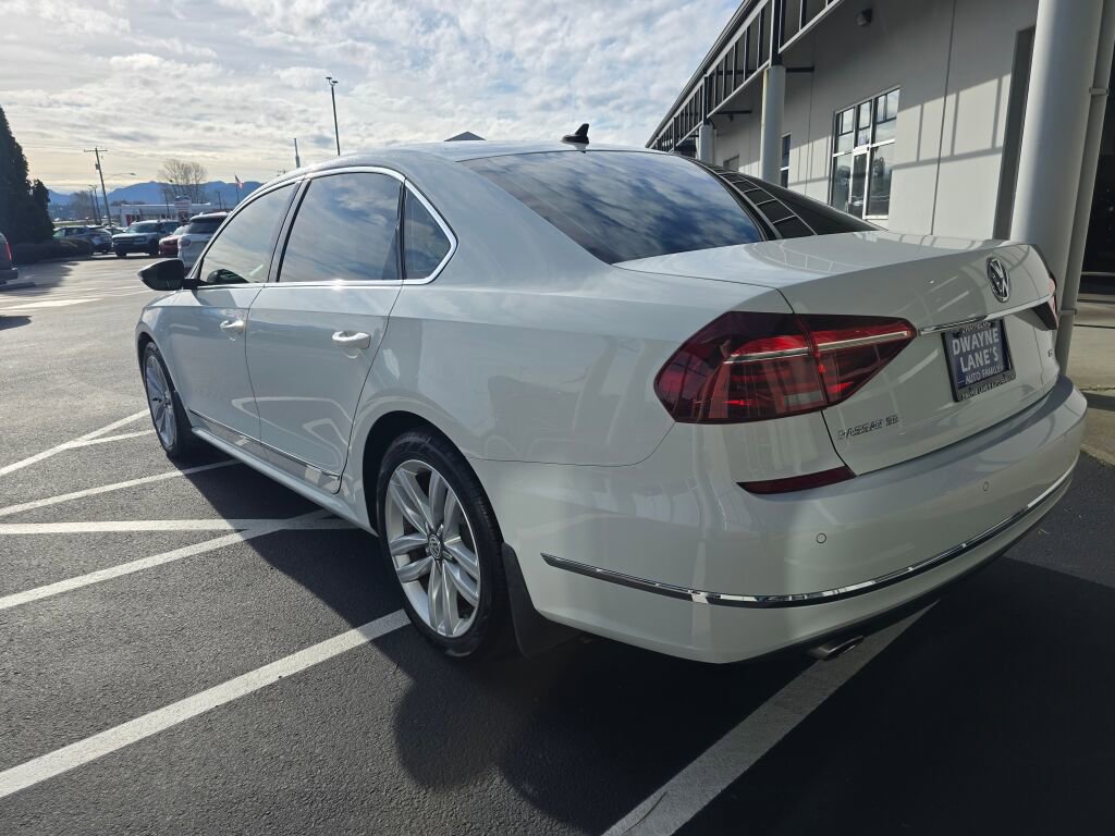 Used 2017 Volkswagen Passat 1.8T SE image 7