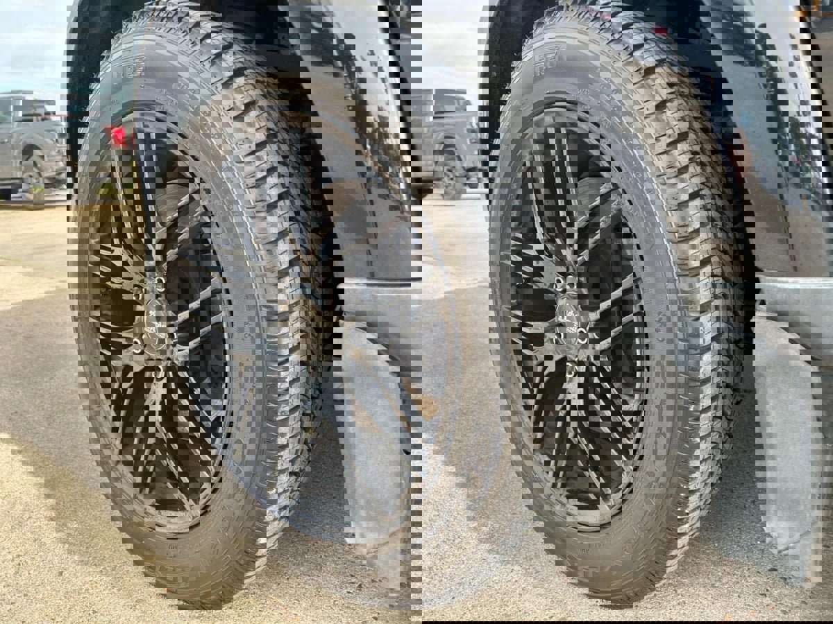 Used 2016 Land Rover LR4 HSE LUX image 37