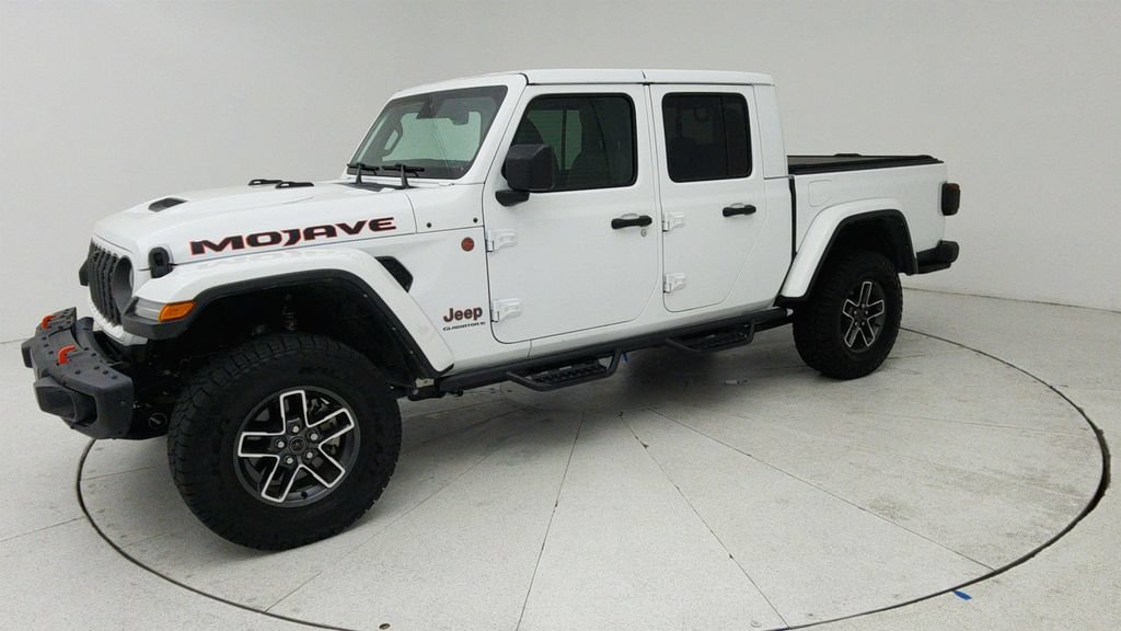 Used 2024 Jeep Gladiator Mojave AWD/4WD image 3