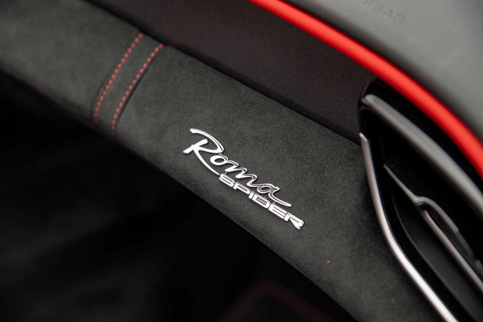 Used 2026 Ferrari Roma Spider RWD image 30
