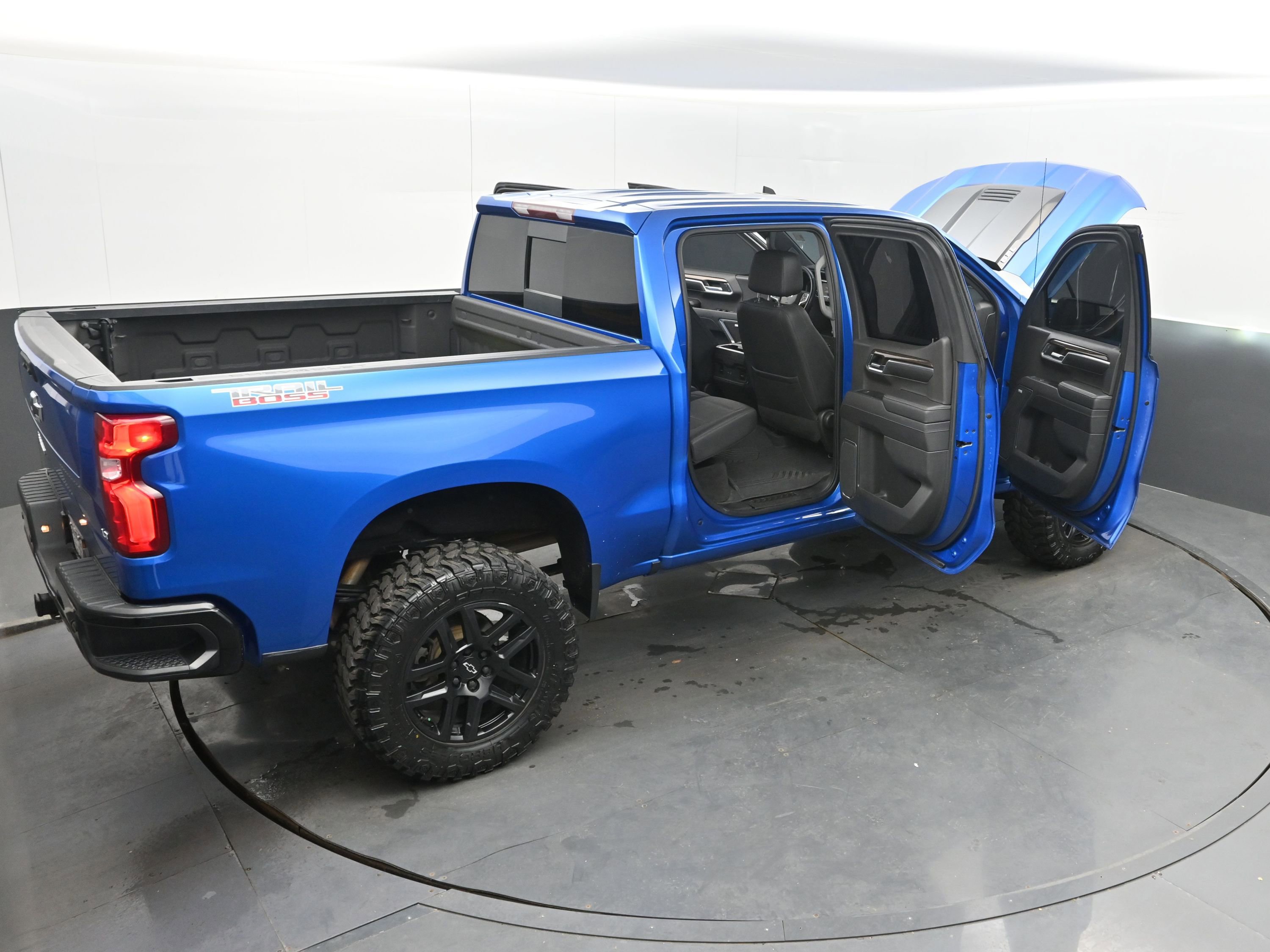 Used 2022 Chevrolet Silverado 1500 LT Trail Boss w/ LT Trail Boss Premium Package image 44