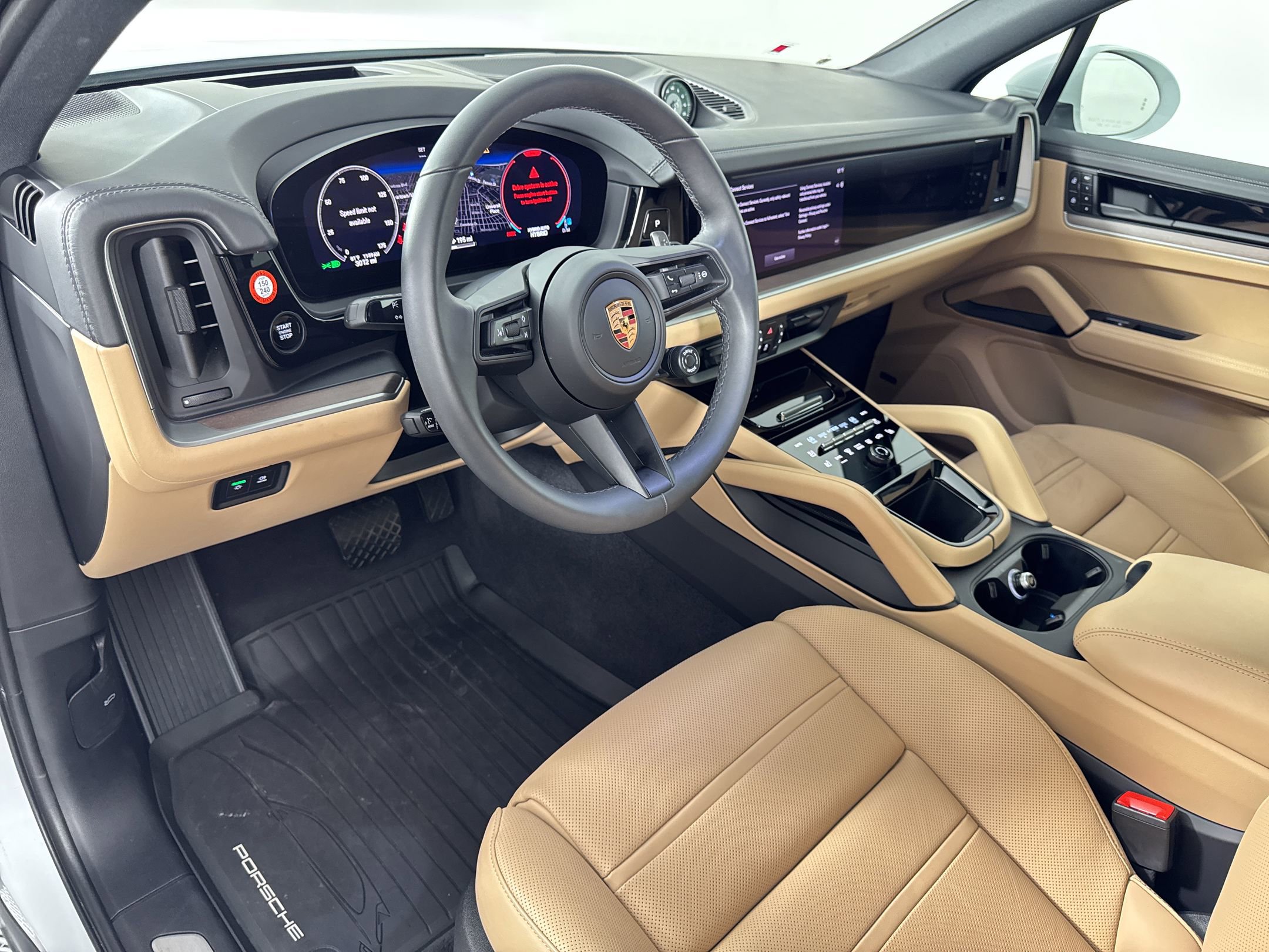 Certified 2025 Porsche Cayenne E-Hybrid image 4