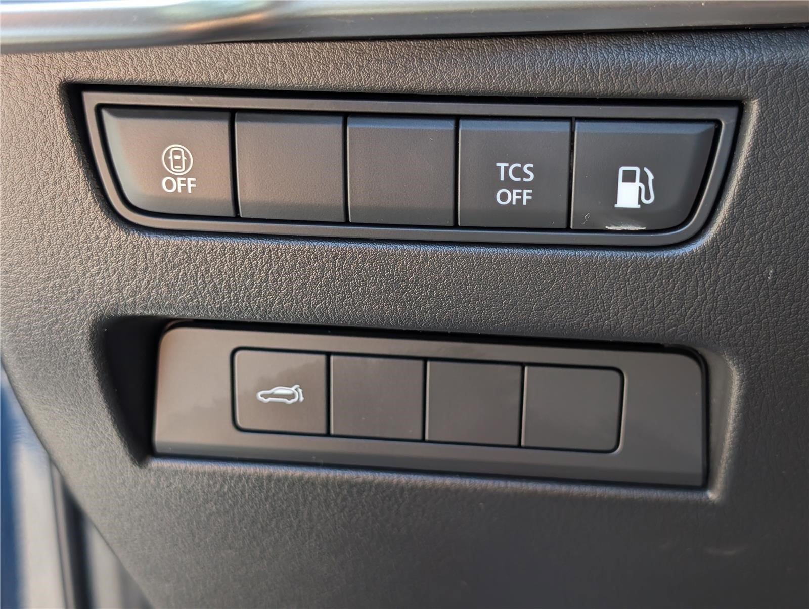 Used 2024 MAZDA CX-90 Plug-In Hybrid w/ Preferred AWD/4WD image 23