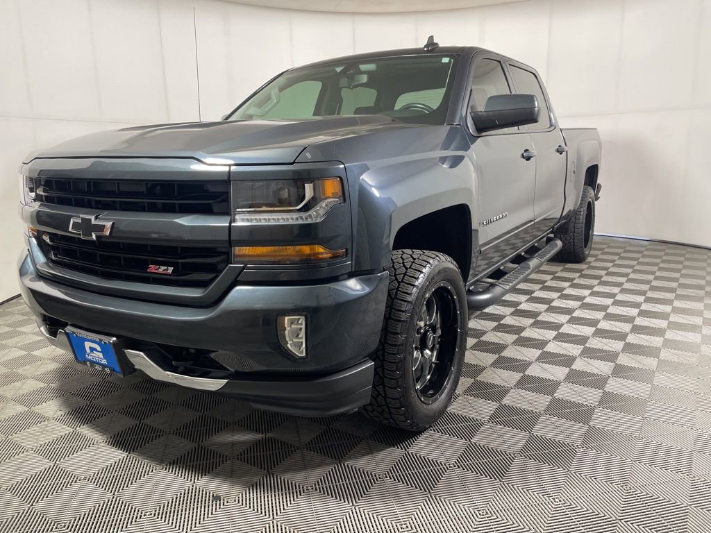 Used 2018 Chevrolet Silverado 1500 LT w/ All Star Edition image 4
