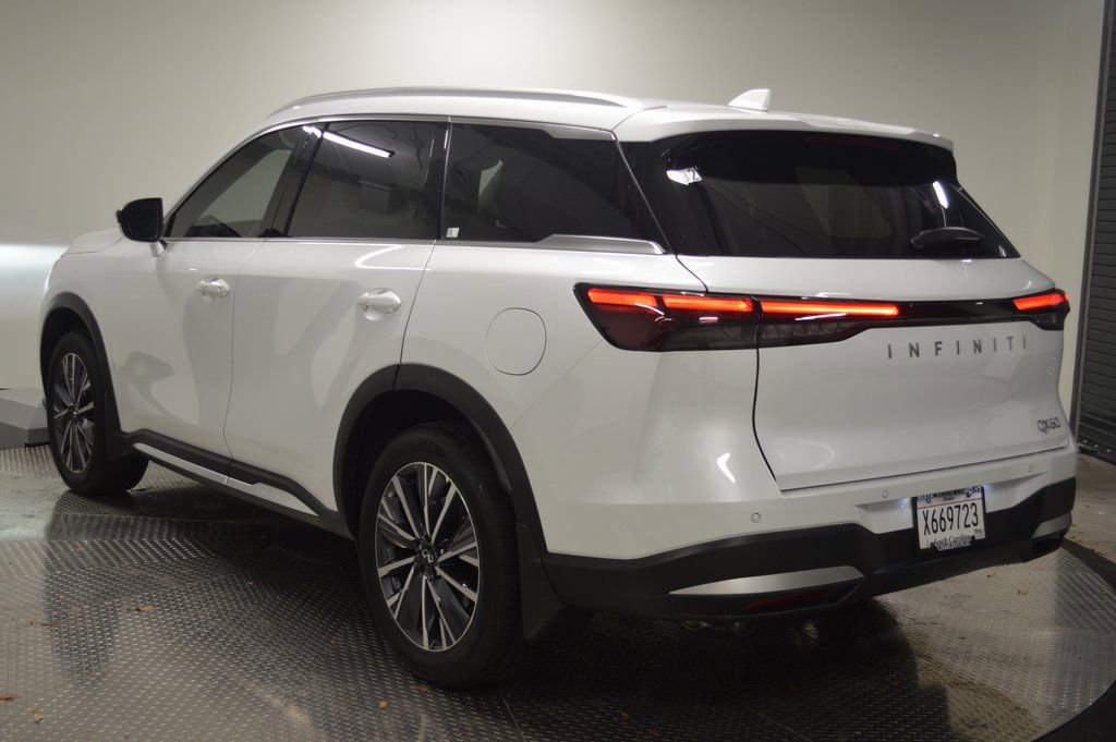 Certified 2026 INFINITI QX60 Luxe w/ Cargo Package image 3