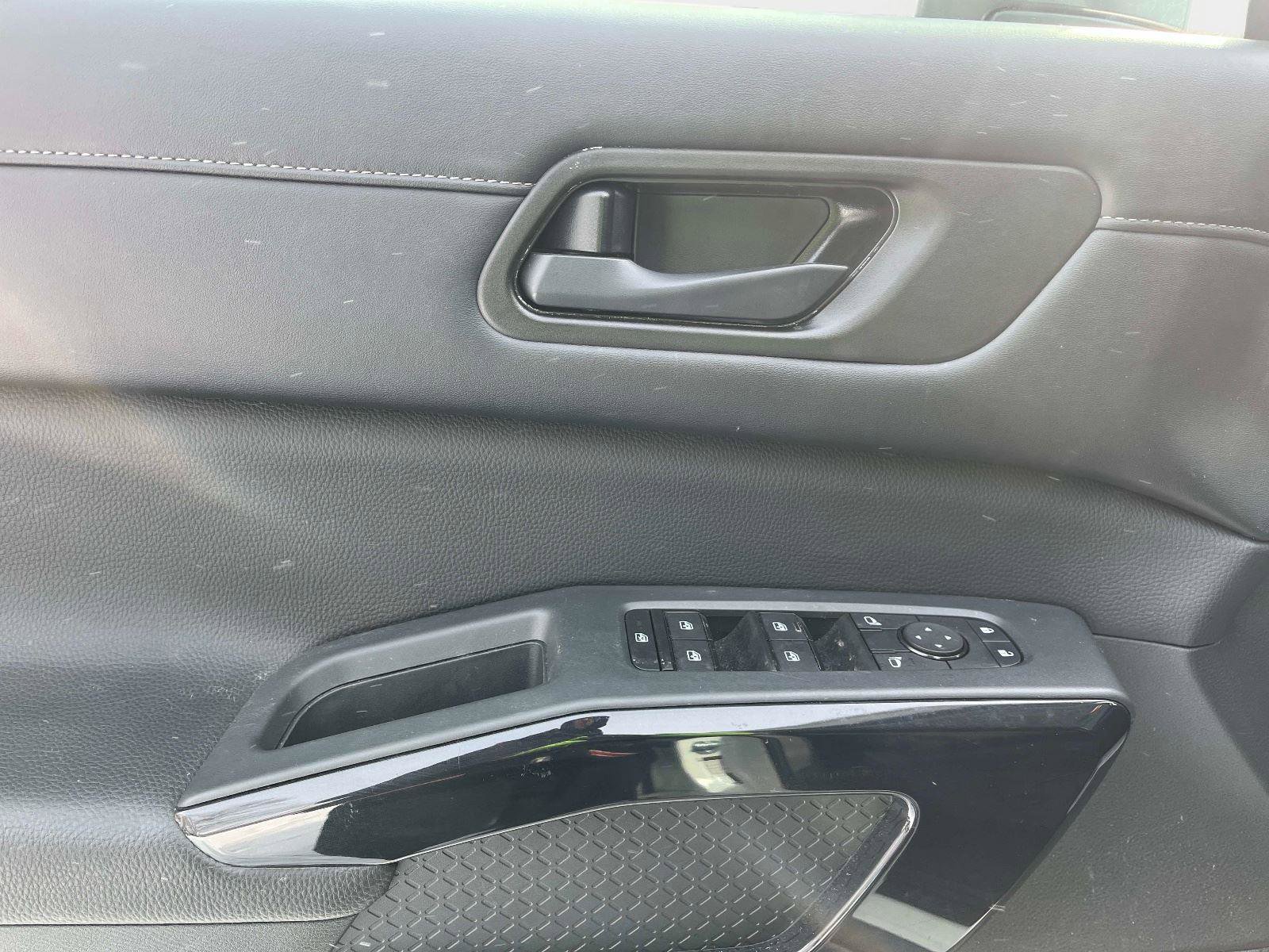 Certified 2024 Nissan Pathfinder SV w/ Cargo Package image 19