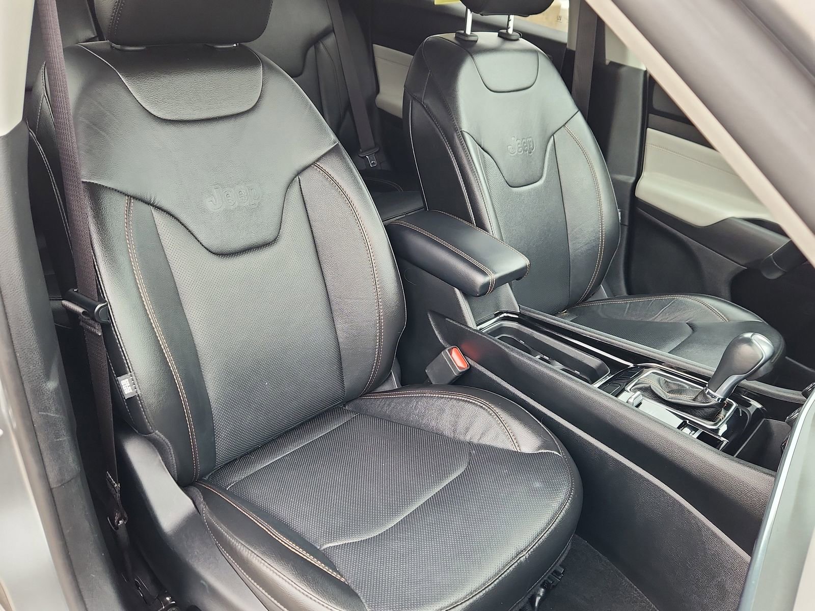 Used 2022 Jeep Compass Limited w/ Elite Group image 16