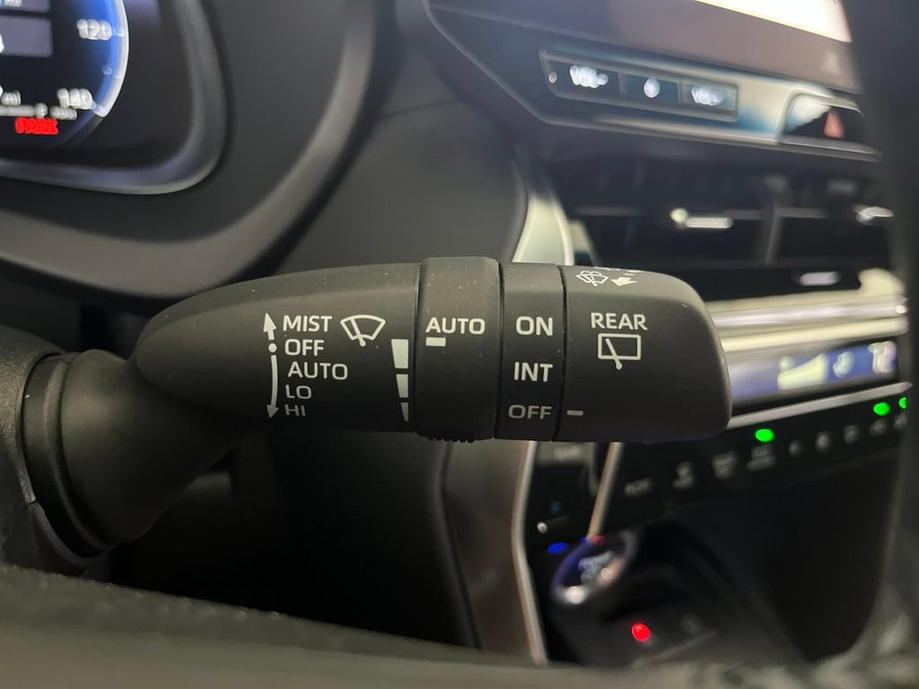 Used 2024 Toyota Venza Limited AWD/4WD image 63