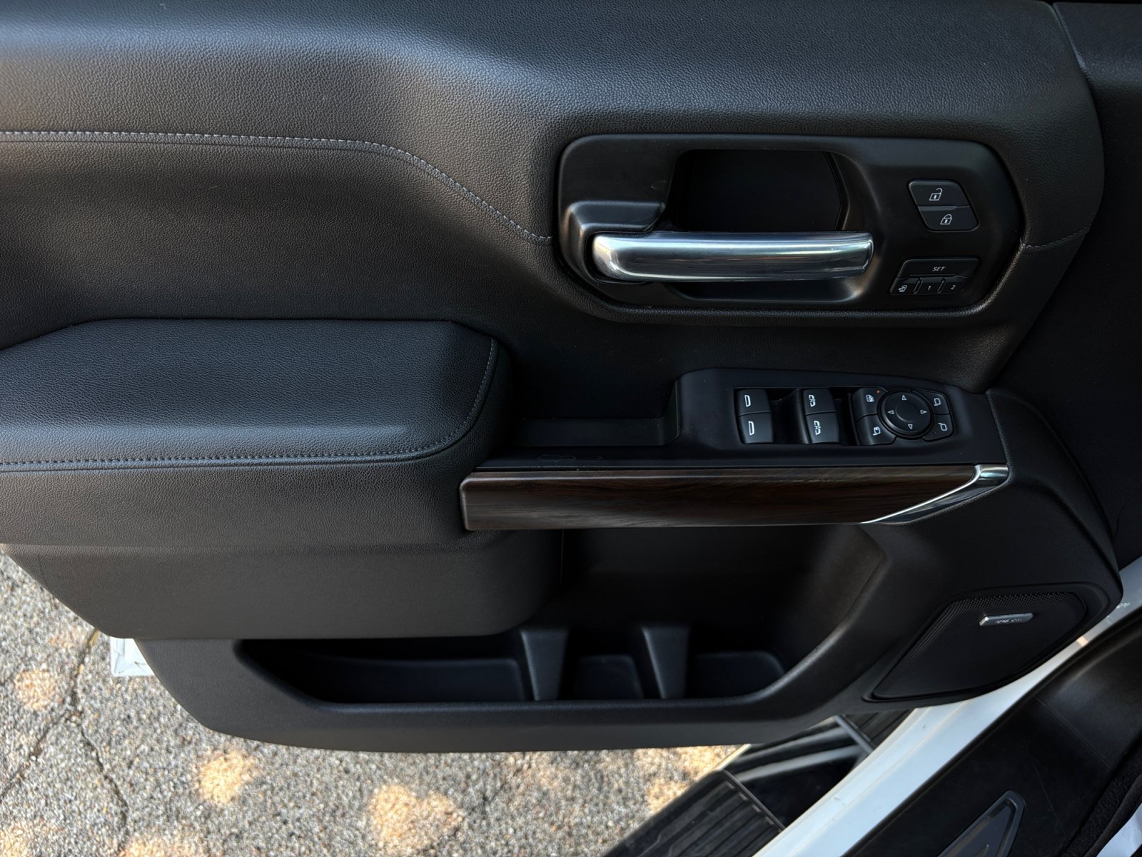 Used 2021 GMC Sierra 1500 SLT RWD image 30