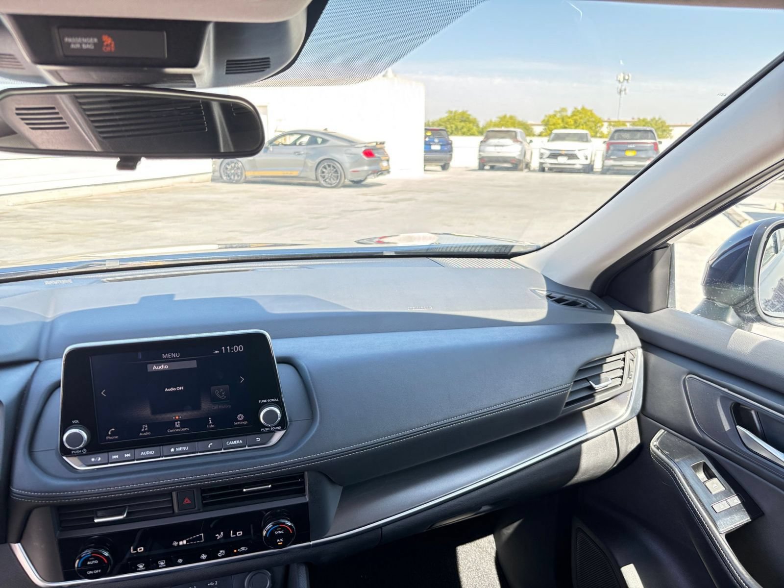 Used 2025 Nissan Rogue SV AWD/4WD image 68