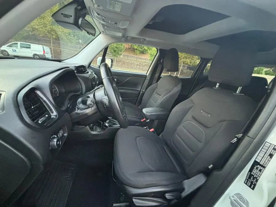 Used 2017 Jeep Renegade Altitude image 17