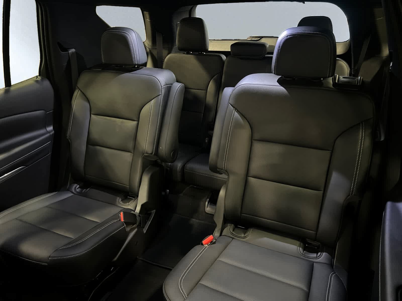 Used 2025 Chevrolet Traverse LT AWD/4WD image 18