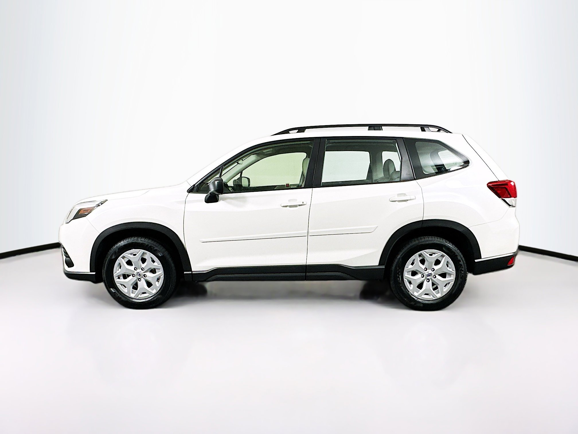 Used 2023 Subaru Forester image 4