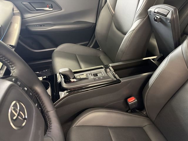 Used 2025 Toyota Prius XLE image 22