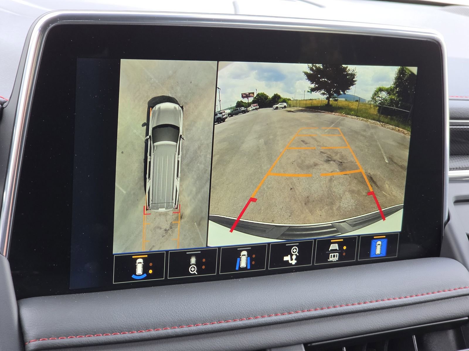 Used 2024 Chevrolet Tahoe RST w/ Luxury Package AWD/4WD image 14