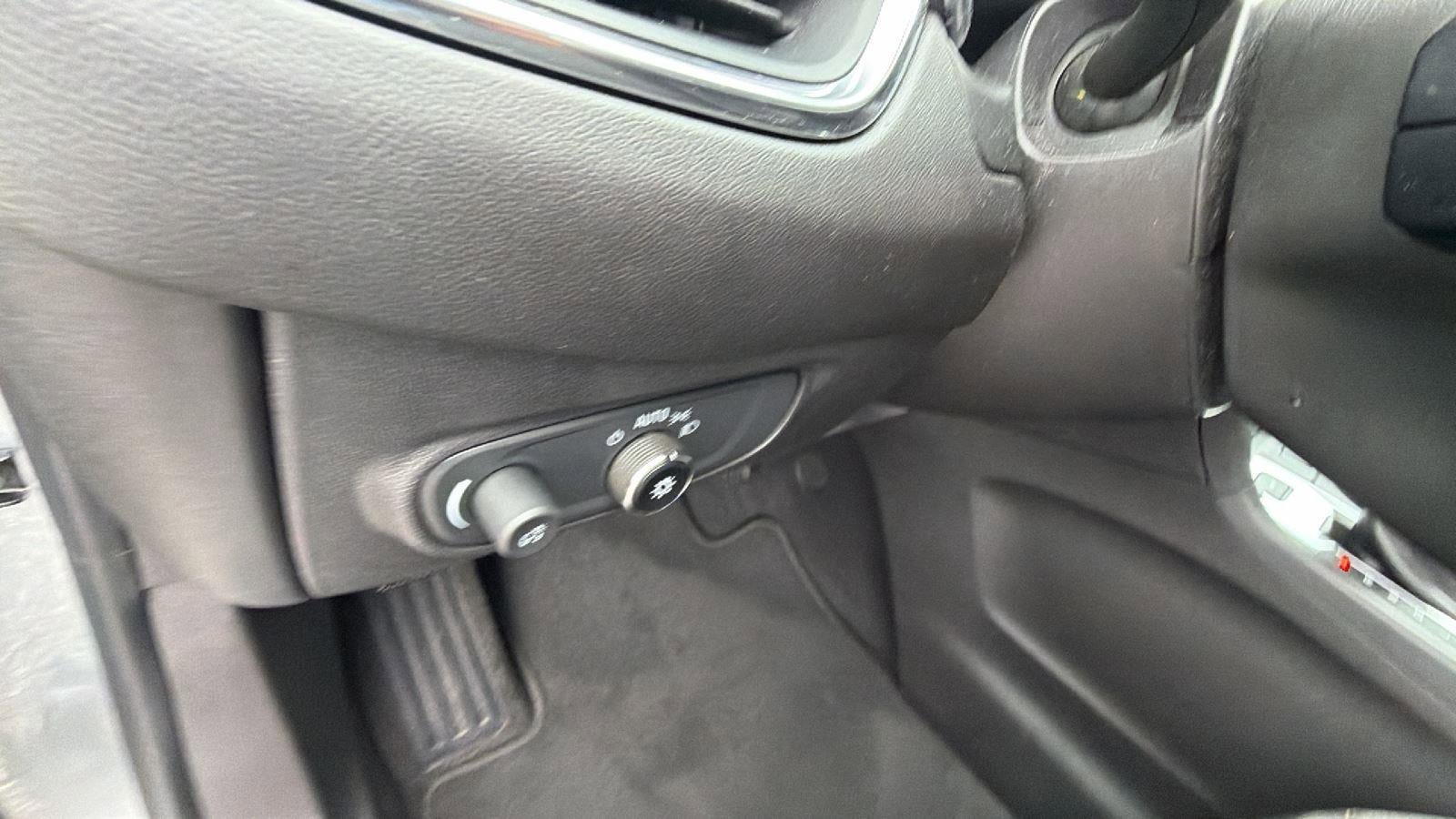 Used 2024 Chevrolet Equinox LT AWD/4WD image 23