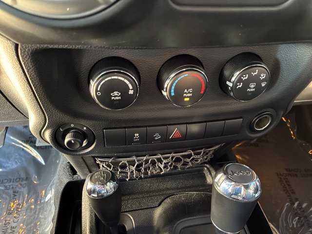 Used 2014 Jeep Wrangler Unlimited Sport AWD/4WD image 13