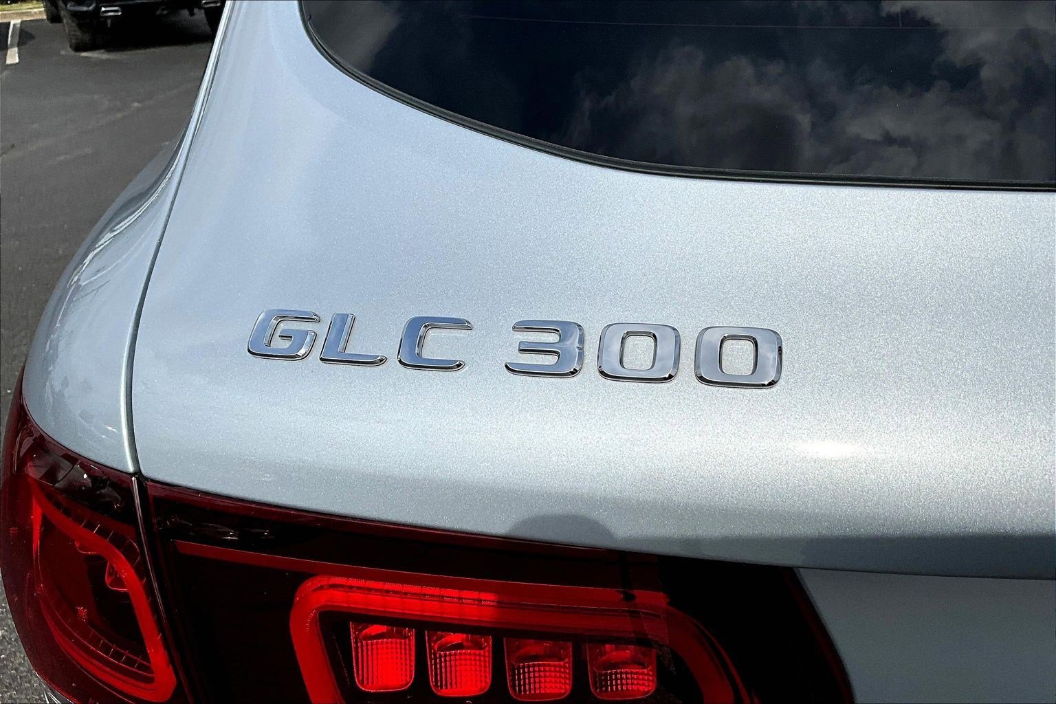 Used 2022 Mercedes-Benz GLC 300 4MATIC image 23