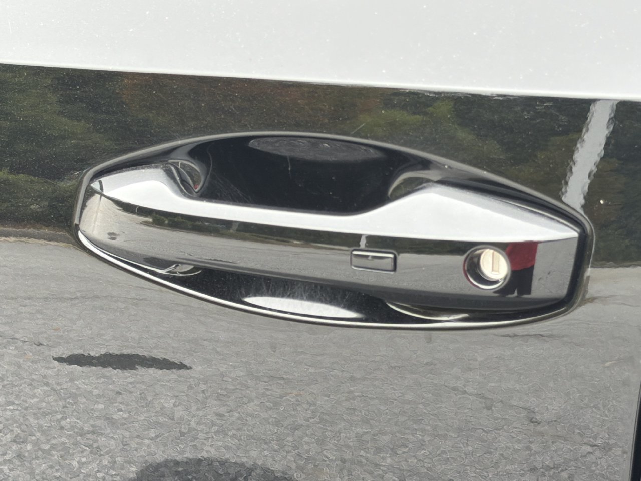 Certified 2025 Nissan Kicks SR FWD image 34