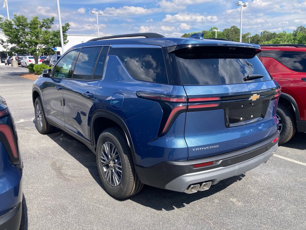 New 2026 Chevrolet Traverse LT FWD image 4