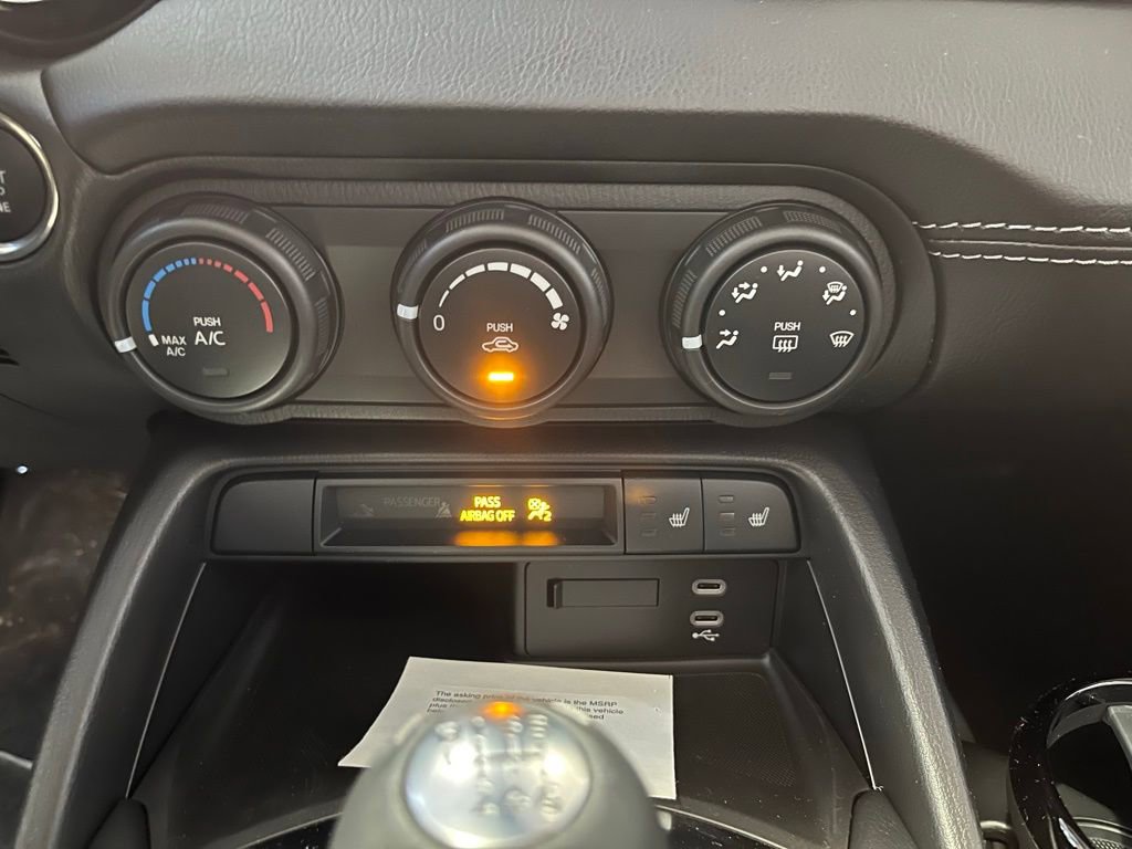 New 2026 MAZDA MX-5 Miata Club w/ Weather Package RWD image 24