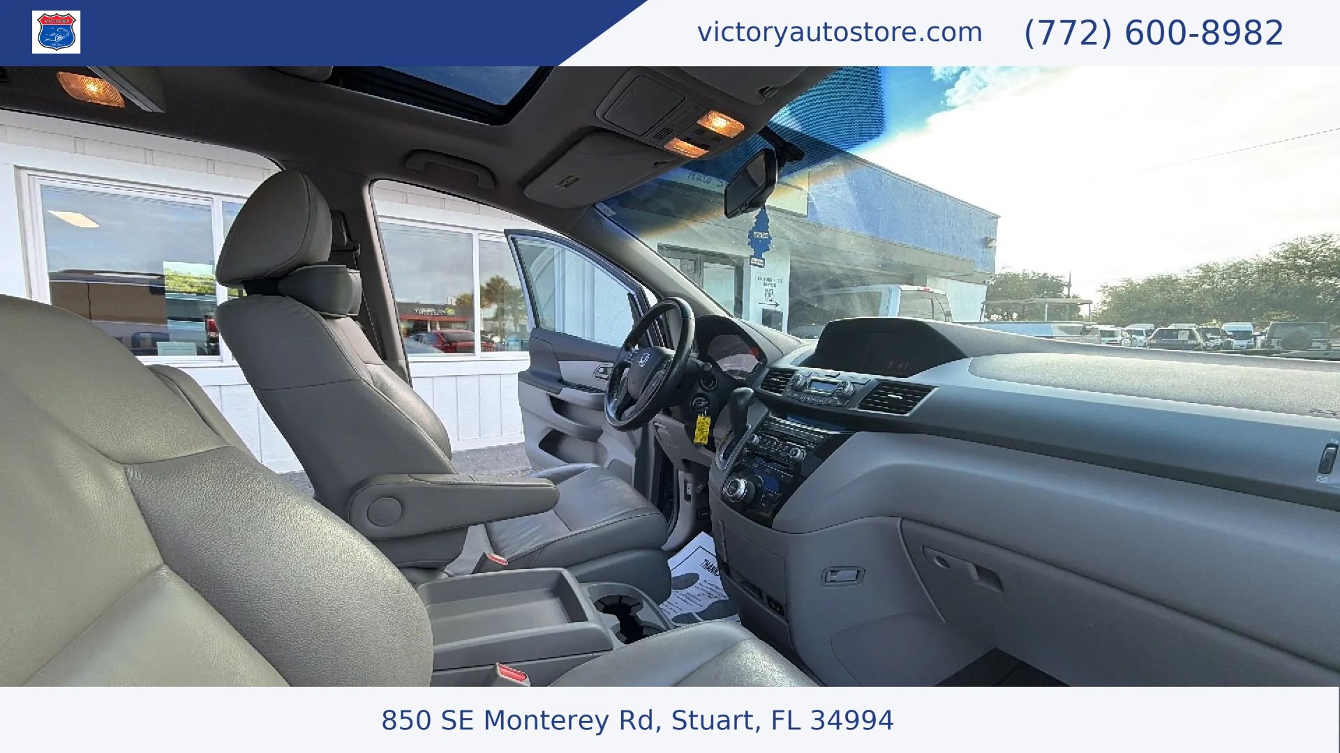 Used 2011 Honda Odyssey Touring Elite image 9