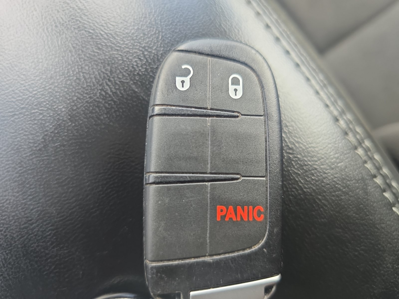 Used 2021 Dodge Durango SXT w/ 3rd Row Seating Group RWD image 29