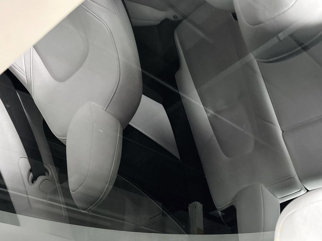 Used 2020 Tesla Model Y Long Range image 19