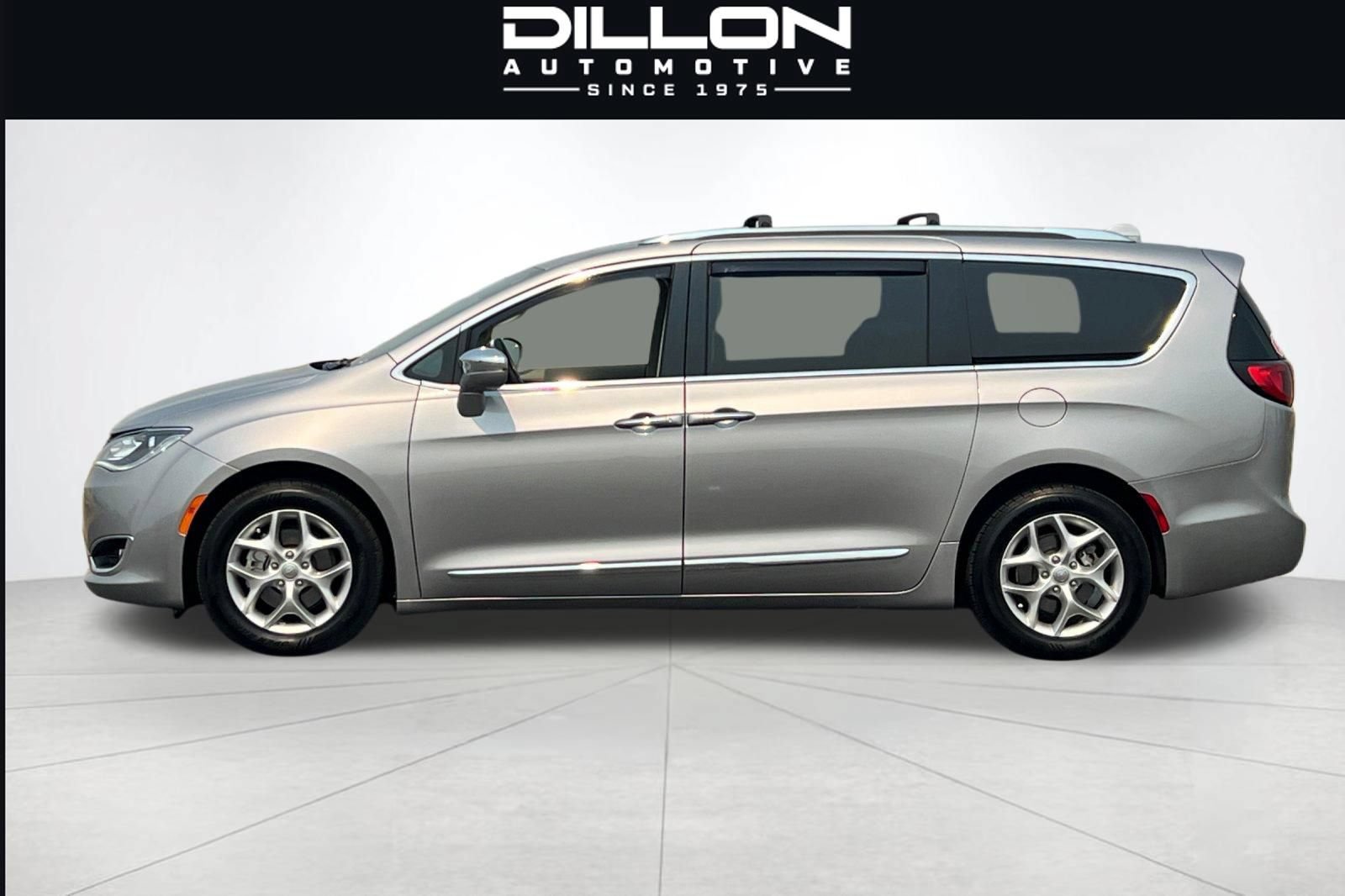 Used 2020 Chrysler Pacifica Limited FWD image 7