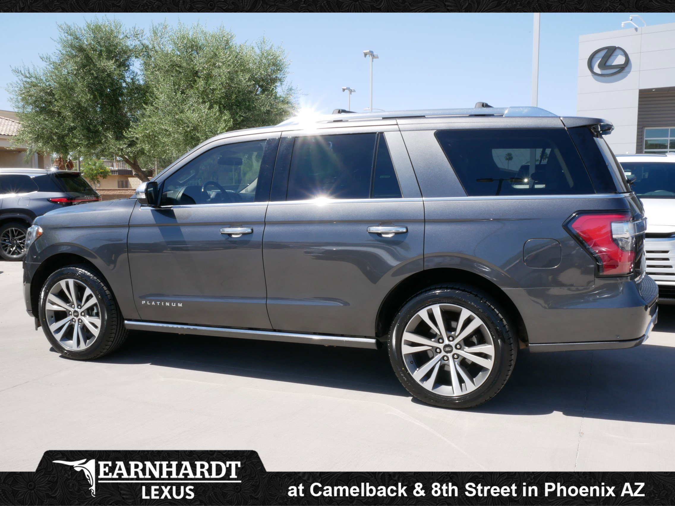 Used 2020 Ford Expedition Platinum AWD/4WD image 5
