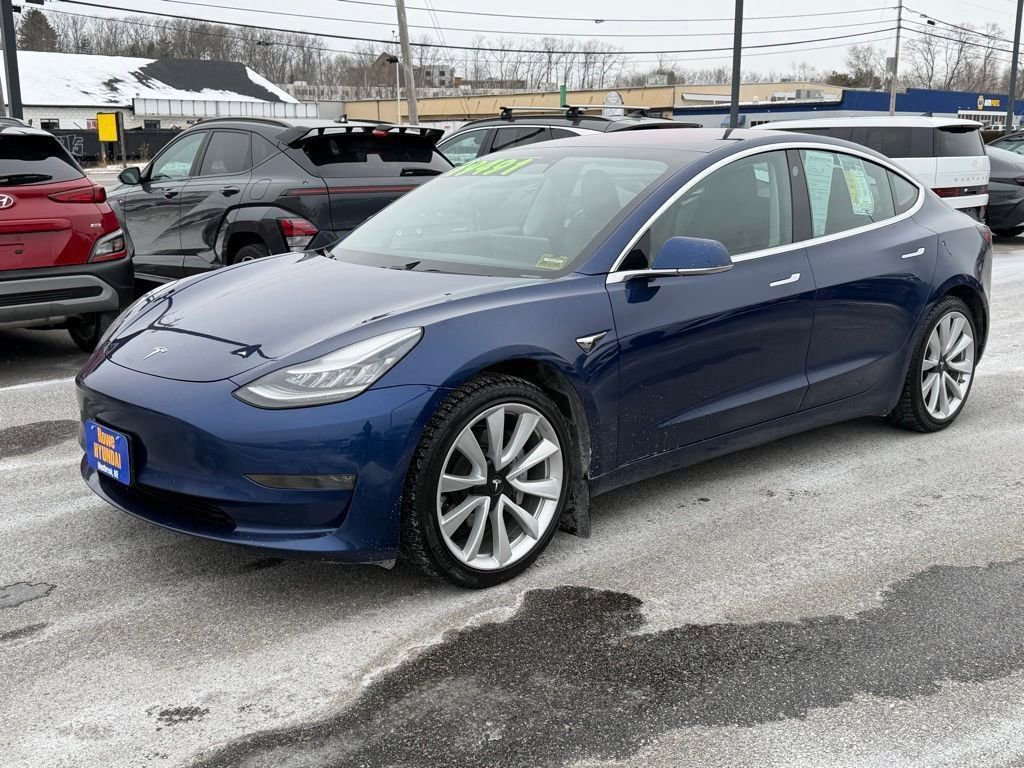 Used 2019 Tesla Model 3 Standard Range Plus image 3