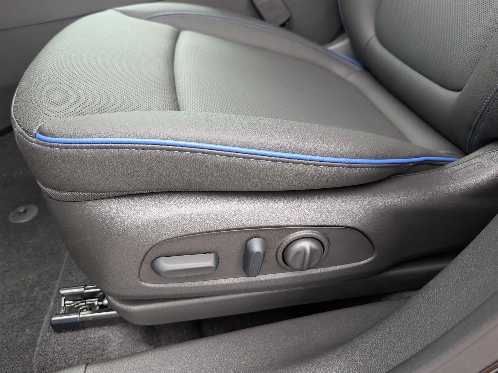 New 2026 Buick Encore GX Sport Touring w/ Advanced Technology Package AWD/4WD image 17