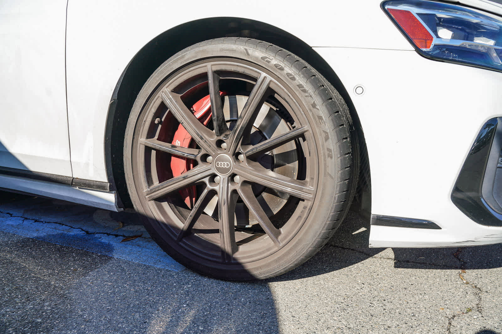 Used 2022 Audi S8 w/ S8 Comfort Plus Package image 9