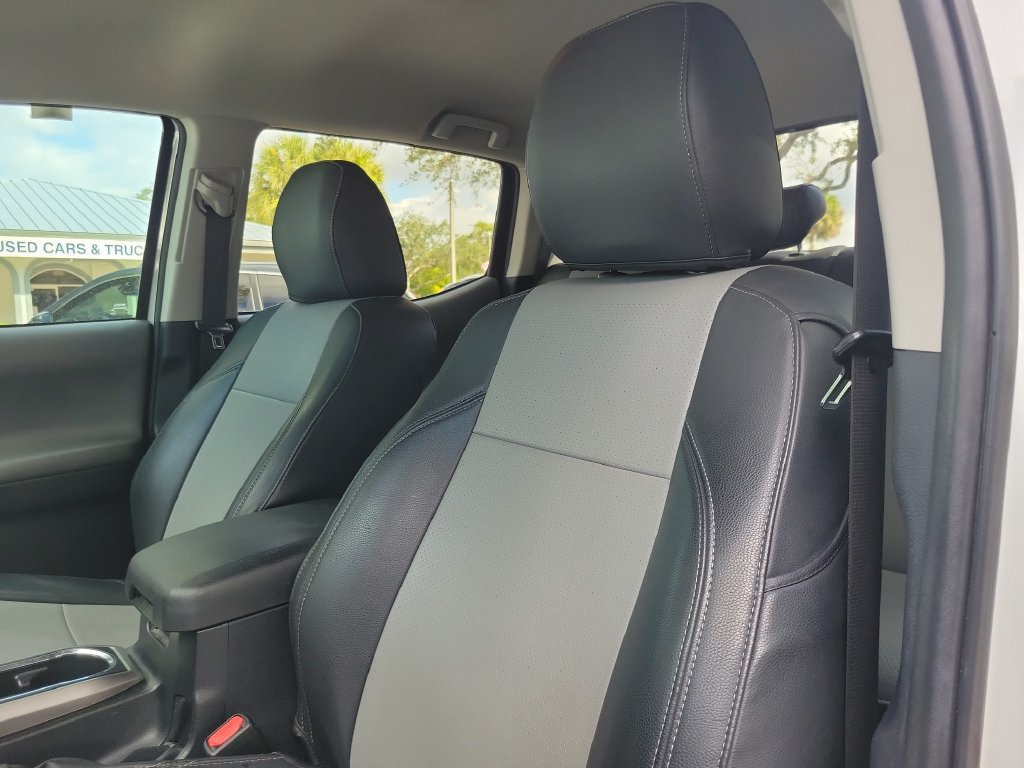 Used 2019 Toyota Tacoma SR5 RWD image 13