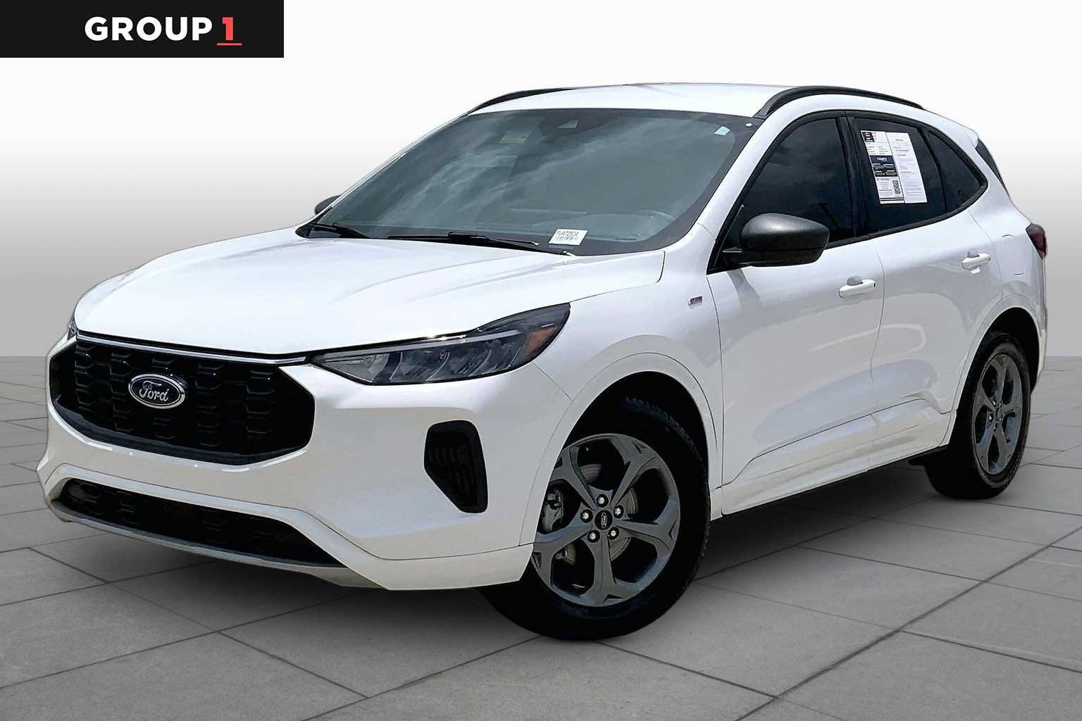 Used 2023 Ford Escape ST-Line w/ Tech Pack #1 FWD image 1