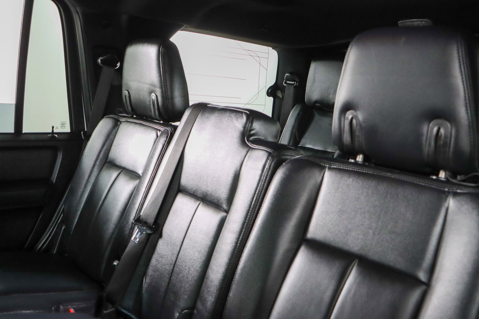 Used 2017 Ford Expedition XLT image 26