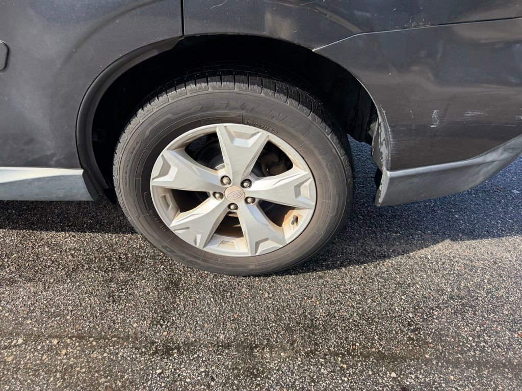 Used 2016 Subaru Forester 2.5i Limited AWD/4WD image 10