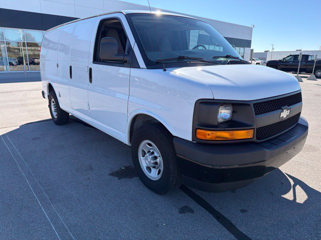 Used 2017 Chevrolet Express 2500 RWD image 7
