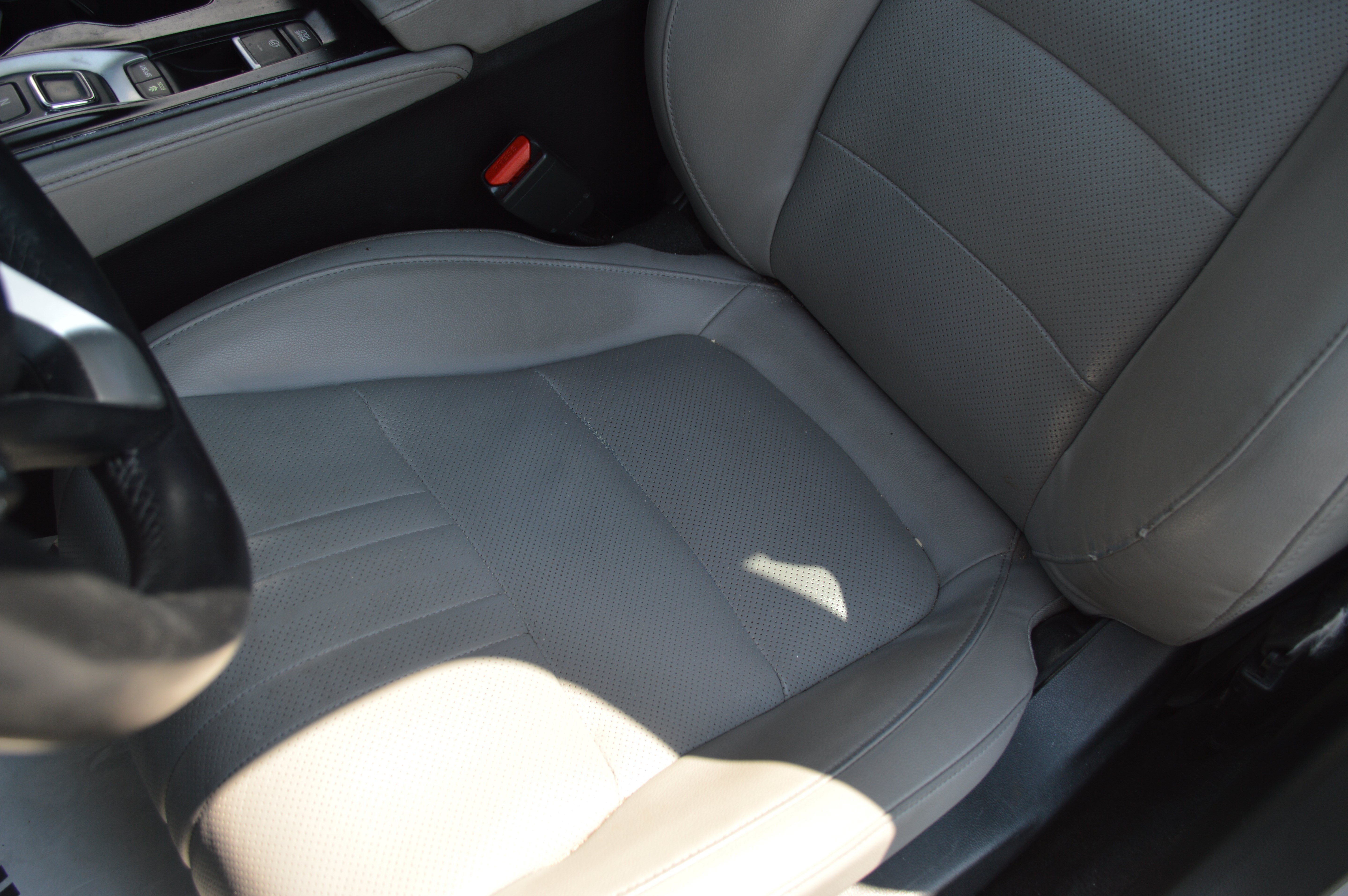 Used 2018 Honda Accord Touring image 19