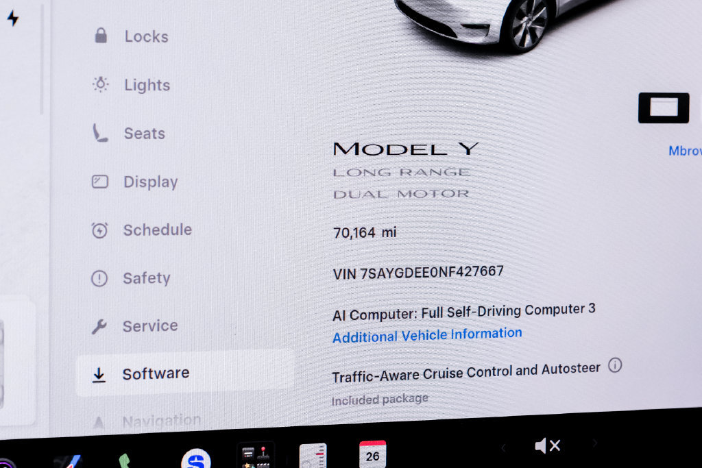Used 2022 Tesla Model Y Long Range AWD/4WD image 15