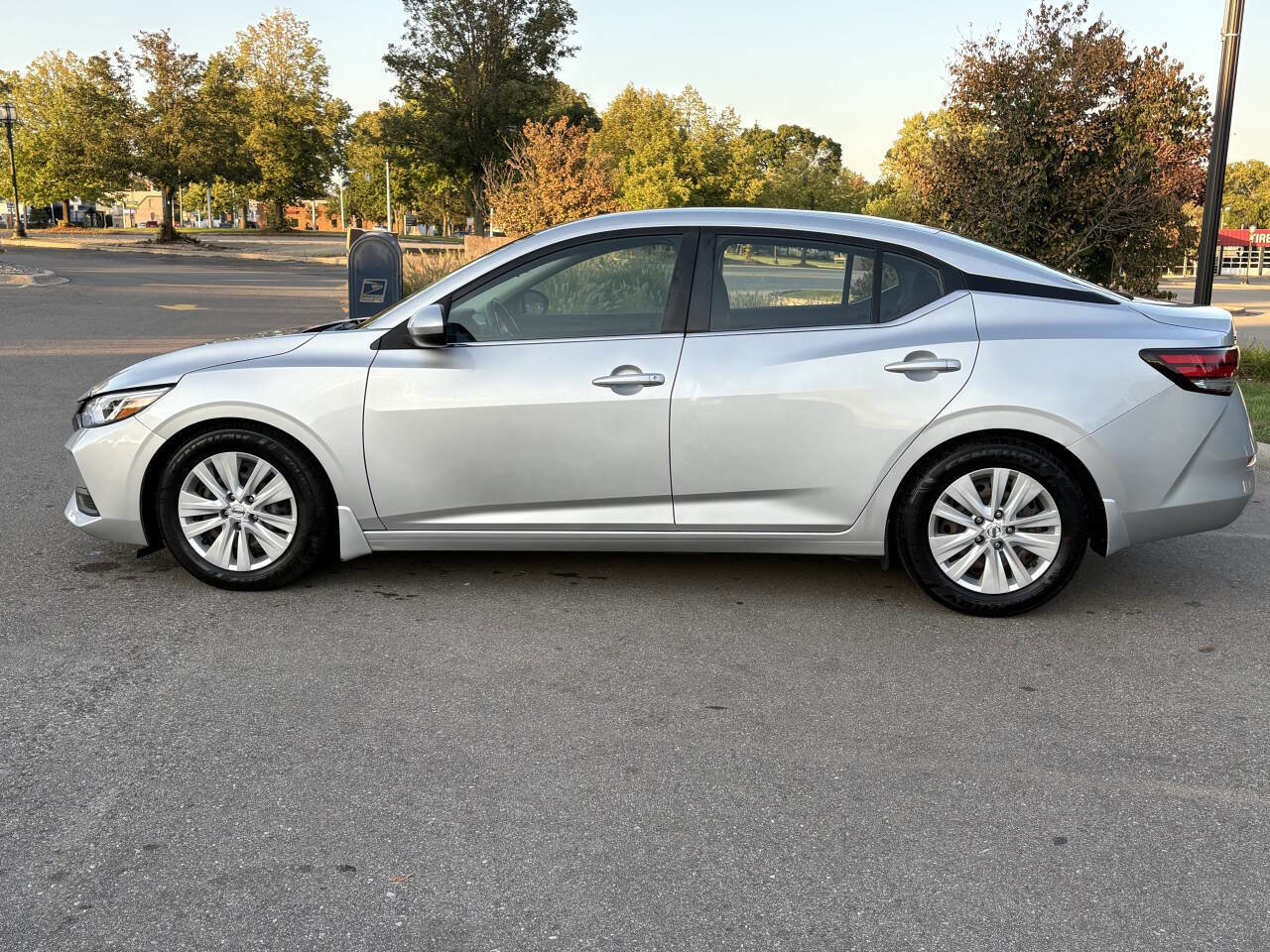 Used 2020 Nissan Sentra S image 13