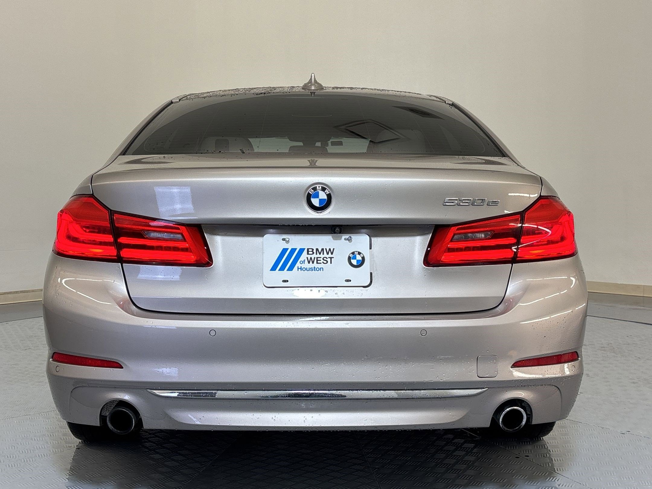 Used 2018 BMW 530e w/ Premium Package 2 RWD image 10