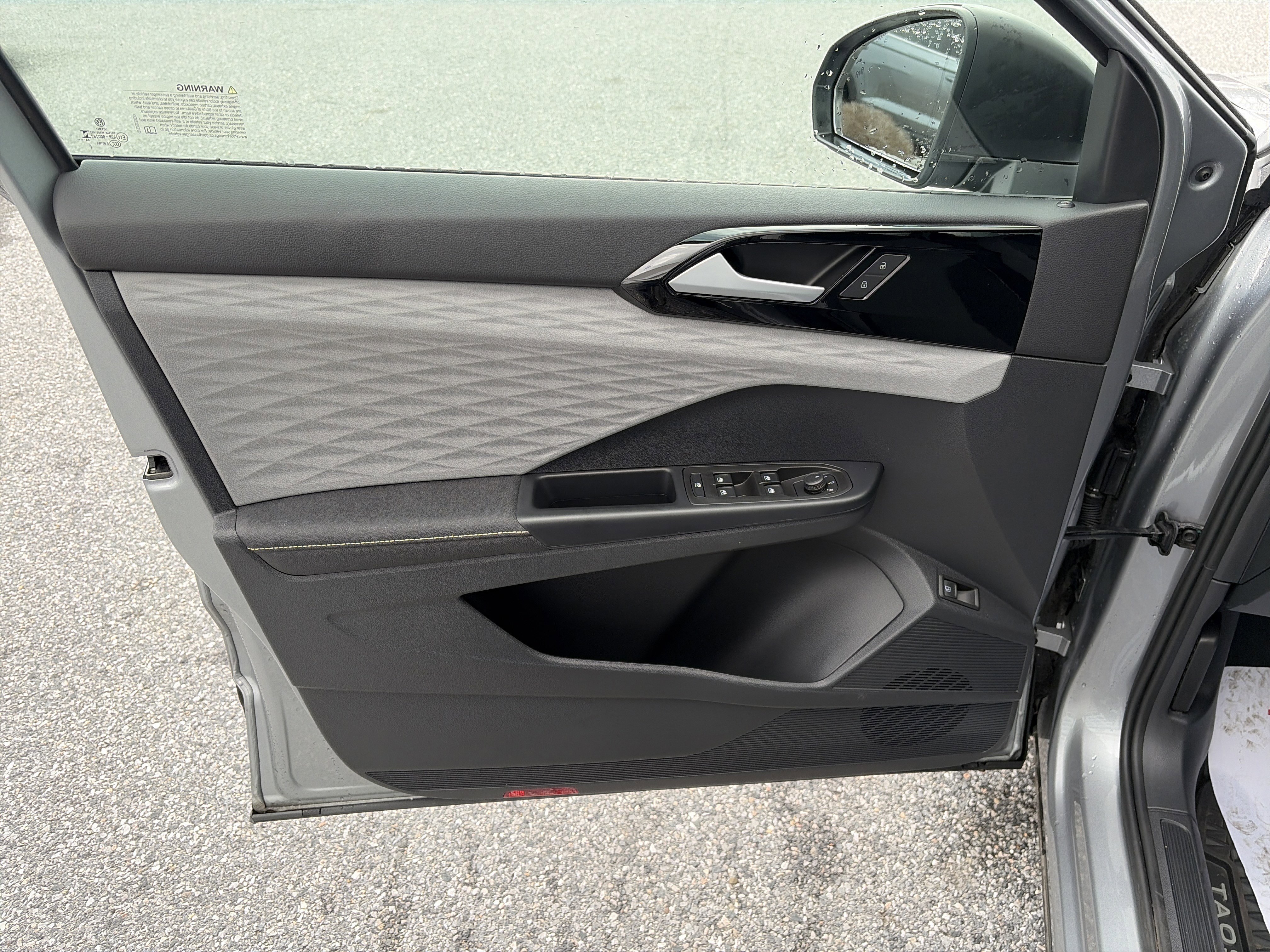 Used 2024 Volkswagen Taos S image 14