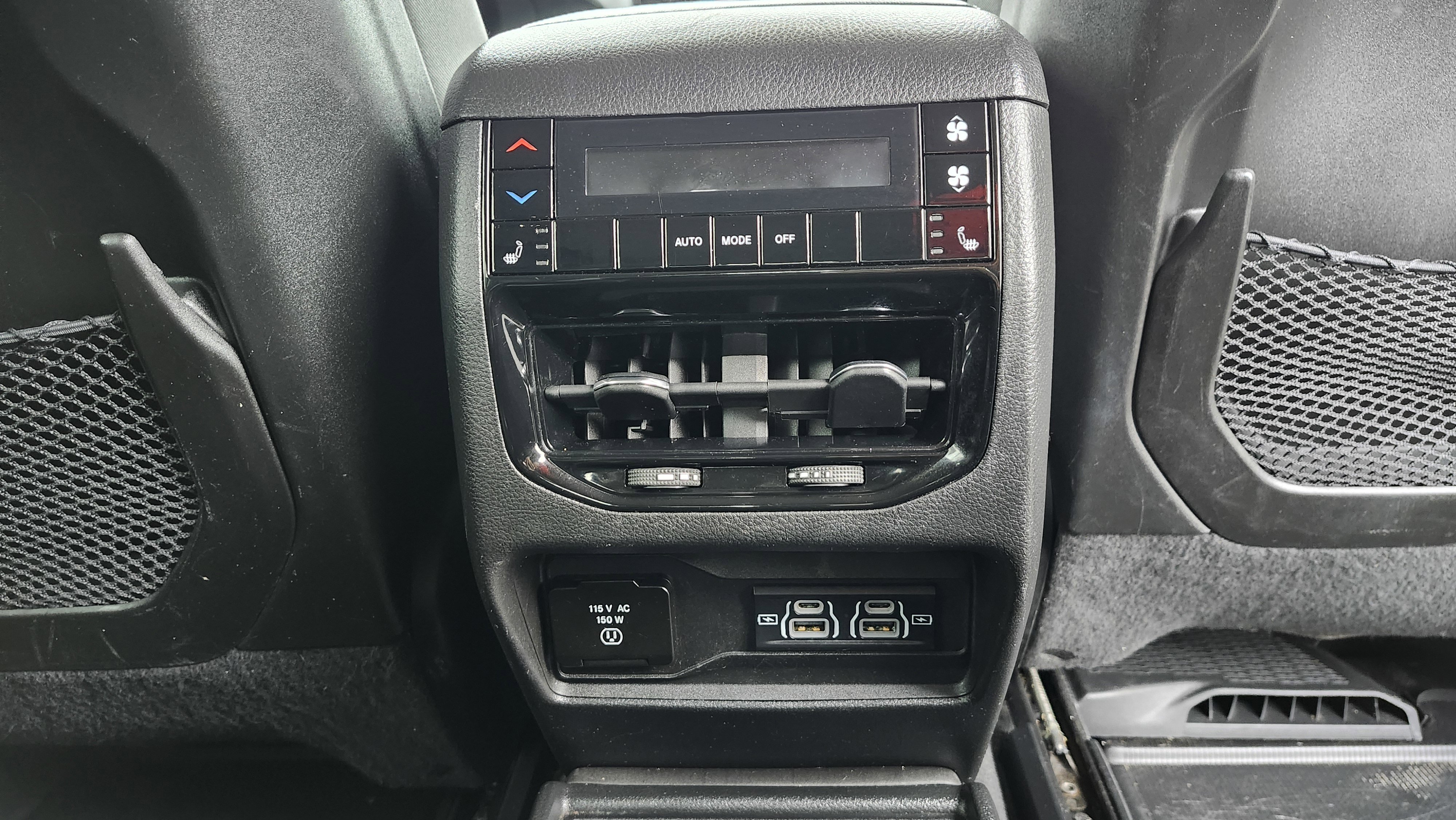 Used 2023 Jeep Grand Cherokee L Limited image 22