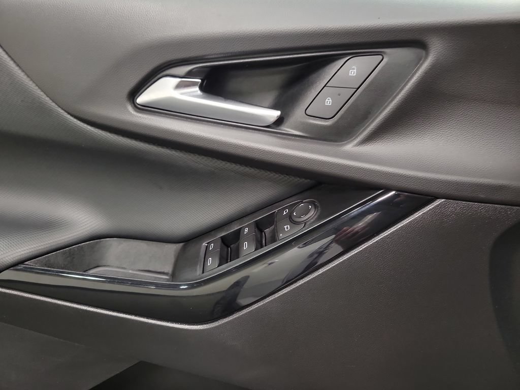 Used 2025 Chevrolet Equinox LT FWD image 28