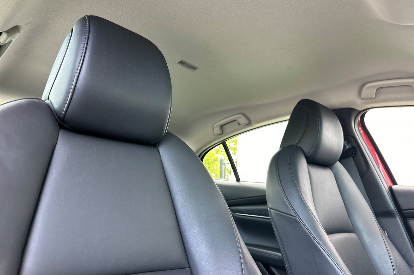 Used 2022 MAZDA MAZDA3 s image 25